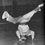 breakdancing.jpg breakdancing.jpg